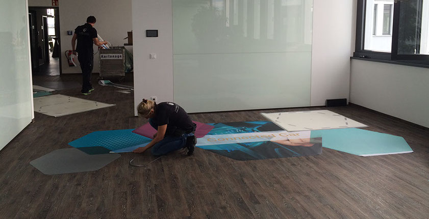 Floor Graphics, Bodenfolie, begehbare Bodenwerbung, Bodenwerbung, Werbeboden, Teppichboden mit Druck