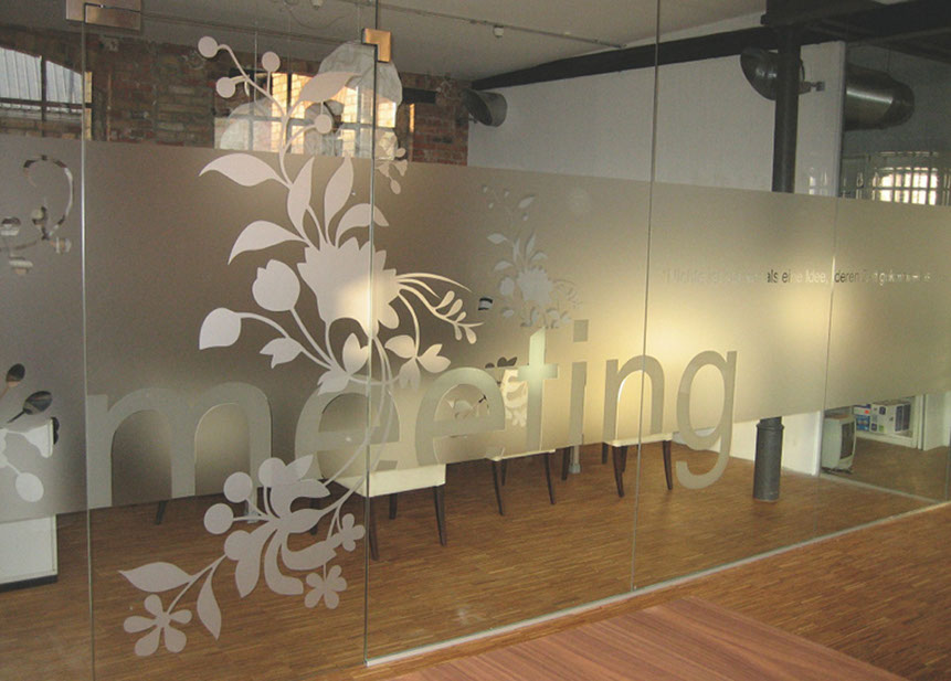 Glasdekorfolie, bedruckte Milchglasfolie, Sichtschutzfolie, Intarsienarbeit, Gegenlaufschutz