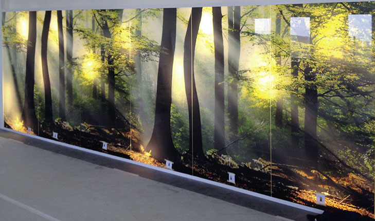 Glaswand, Verkleidung aus Glas, Rückseitiger Glasdruck auf Wandpabele, Küchenrückwand aus Glas, Druck von Spritzschutzwänden